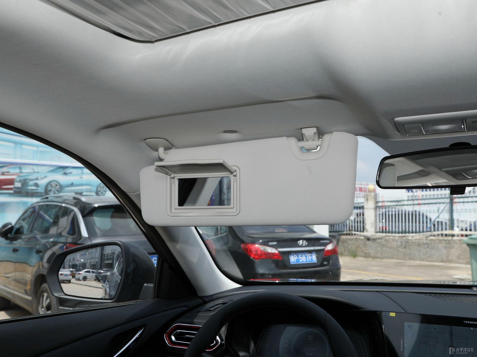 長安歐尚X5 2021款 1.6L CVT青春版外觀 五金產(chǎn)品般的精致與耐用性